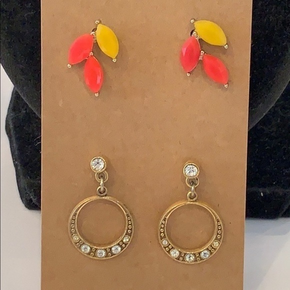 💐5/25 2 pr small dangle crystal circle leaf stud - Picture 1 of 9